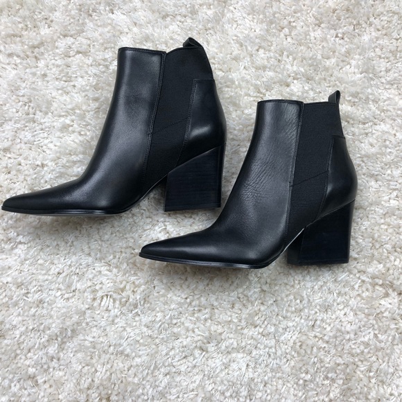 Kendall and Kylie booties - Picture 3 of 7